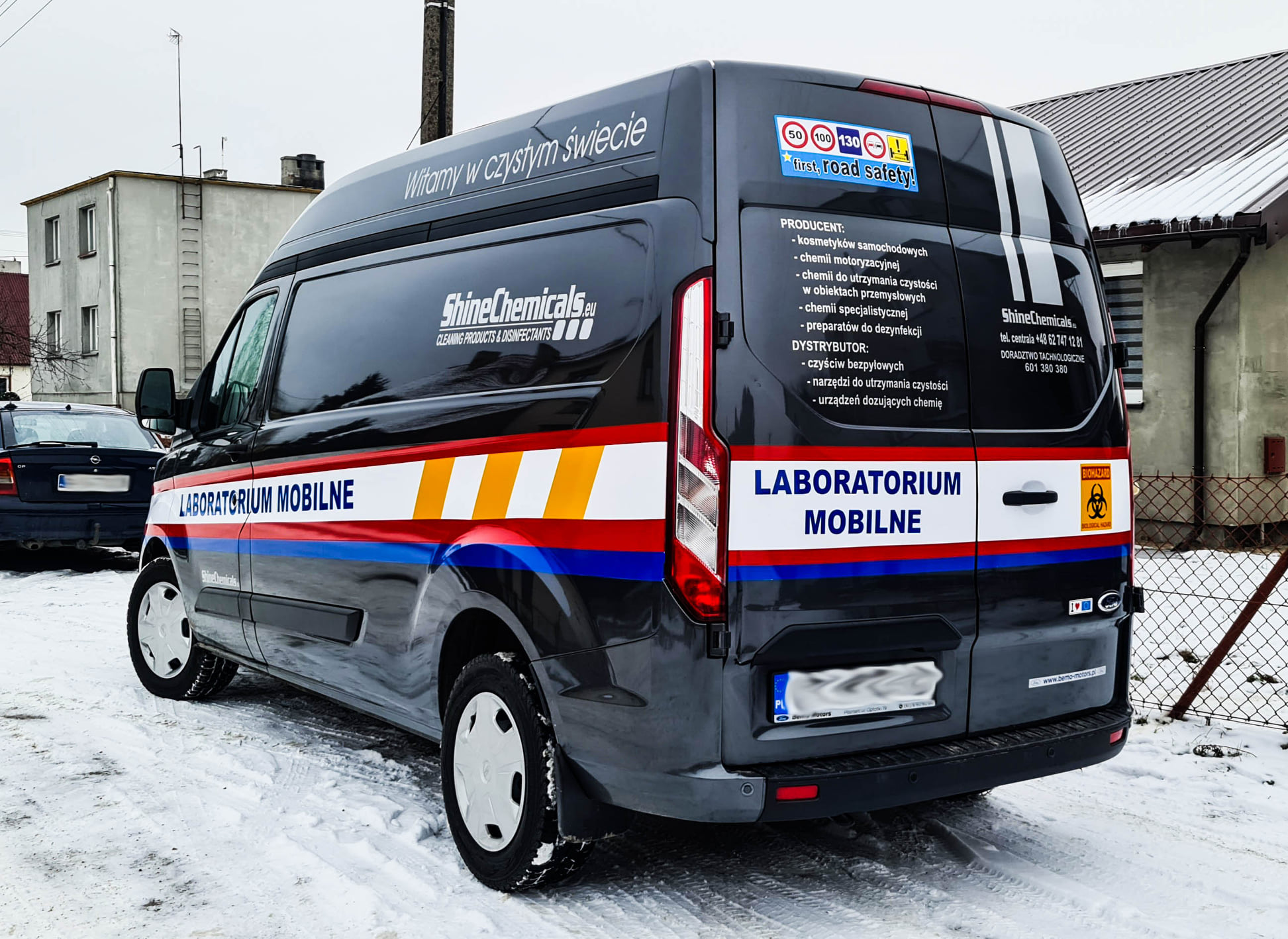 Oklejony samochód firmowy – reklama mobilna Jarocin